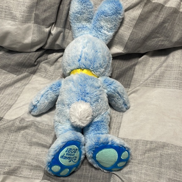 Disney Store 2021 exclusive Easter Bunny Mickey Mouse Plush - Picture 4 of 4